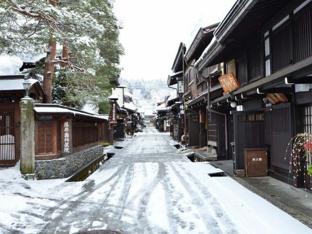 From Nagoya One-day tour to Hida Takayama Shirakawa-go Gassho Village (Chinese)