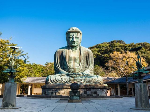 From Tokyo: Kamakura, Hachimangu Shrine & Enoshima Day Tour