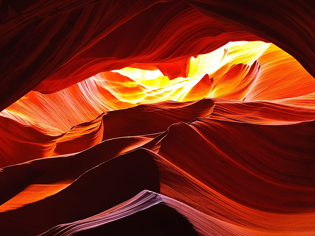 Lower Antelope Canyon Ticket & Navajo Tour Guide (X:00 or X:30 Time Slots)