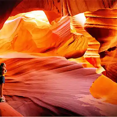 Beautiful orange and red curves inside Antelope Canyon