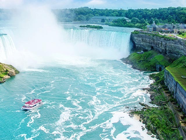 2-Day Niagara Falls Tour from Boston