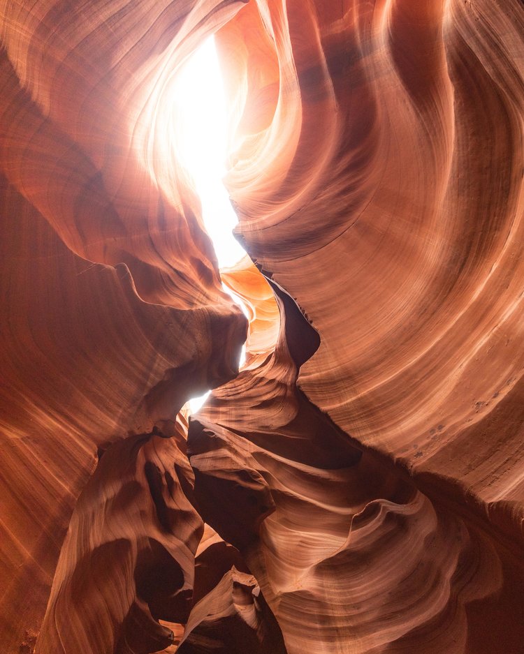 antelope canyon tours lower vs upper