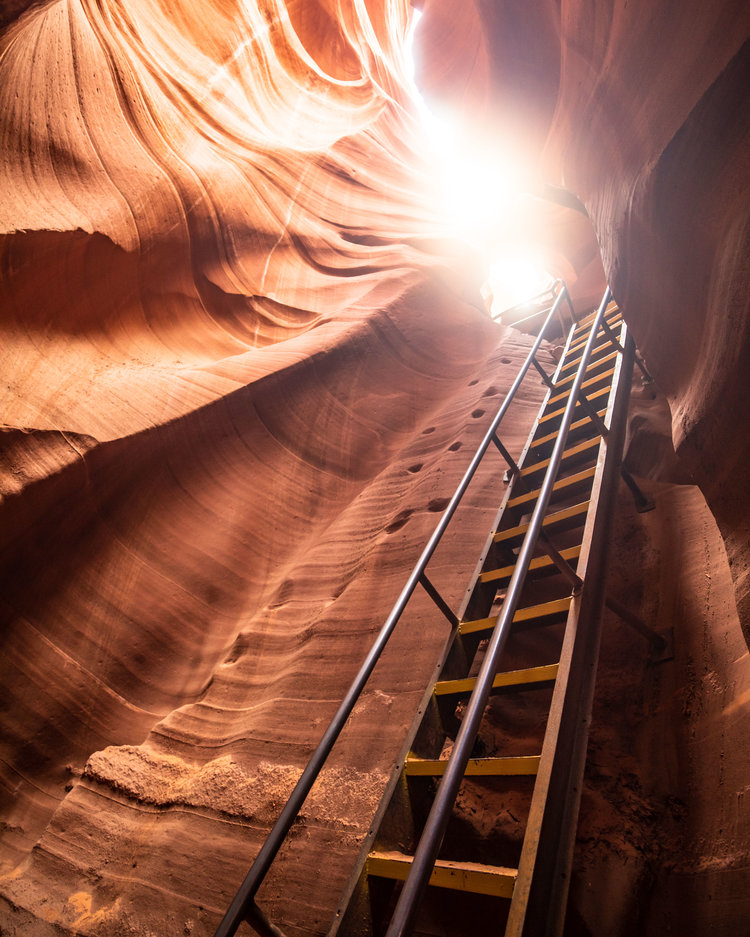 antelope canyon tours lower vs upper